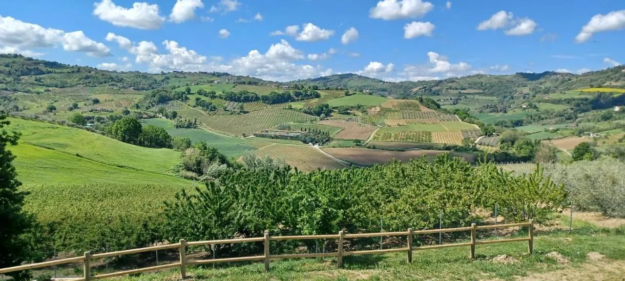 Poderino - A Place To Feel Cento  Bed & Breakfast