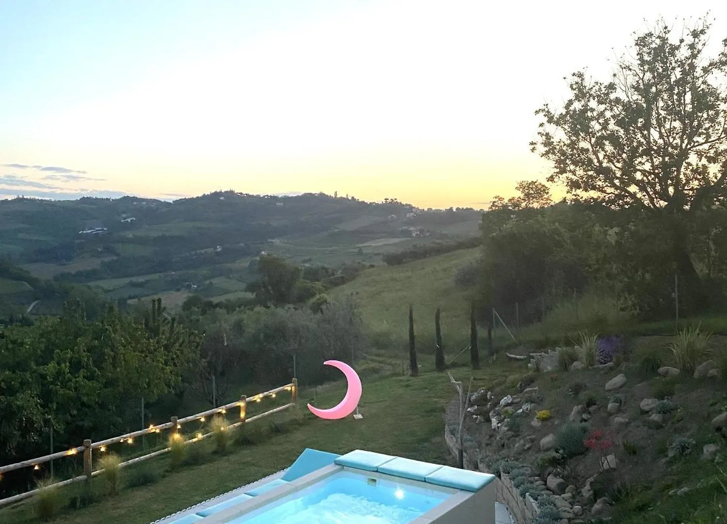 Poderino - A Place To Feel Cento  Italy