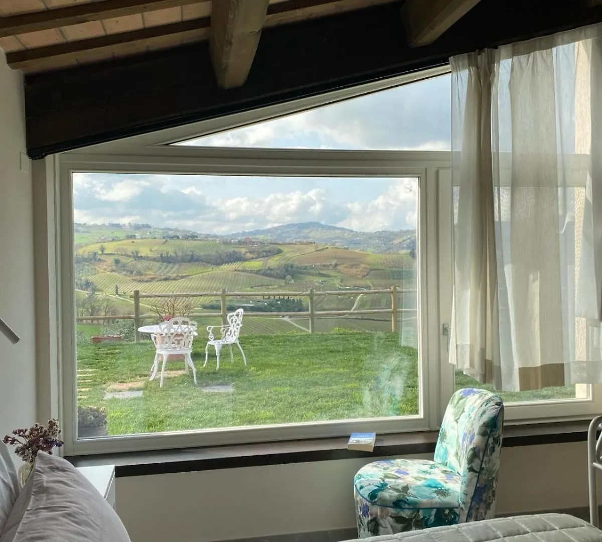 Bed & Breakfast Poderino - A Place To Feel Cento
